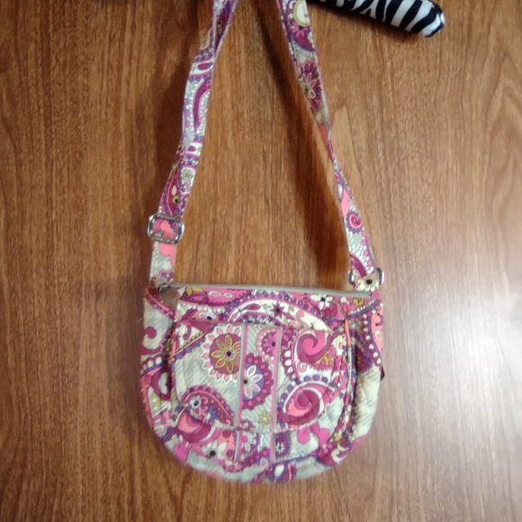 Paisley meets plaid crossbody Vera Bradley quilted purse - Picture 2 of 2